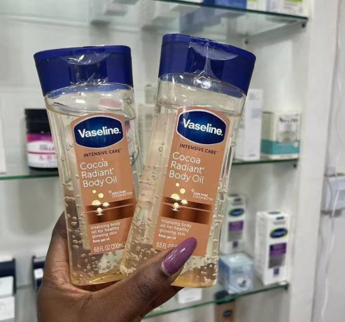 vaseline-glow-oil-big-1