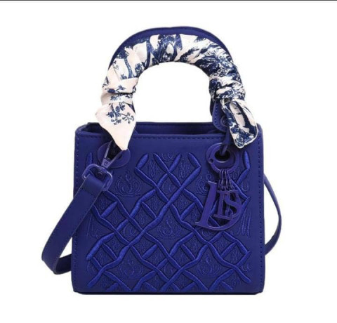 luxury-ladies-fashion-handbag-big-3