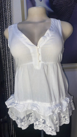 ladies-white-top-810-big-1